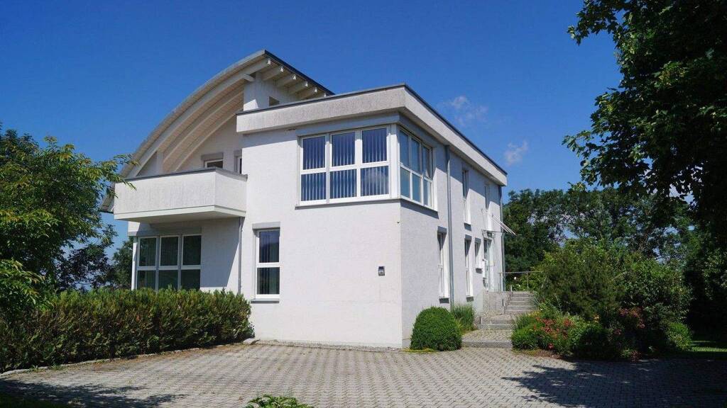 Bürofläche zur Miete provisionsfrei 2.545 € 215 m² Bürofläche Staufen Staufen im Breisgau 79219