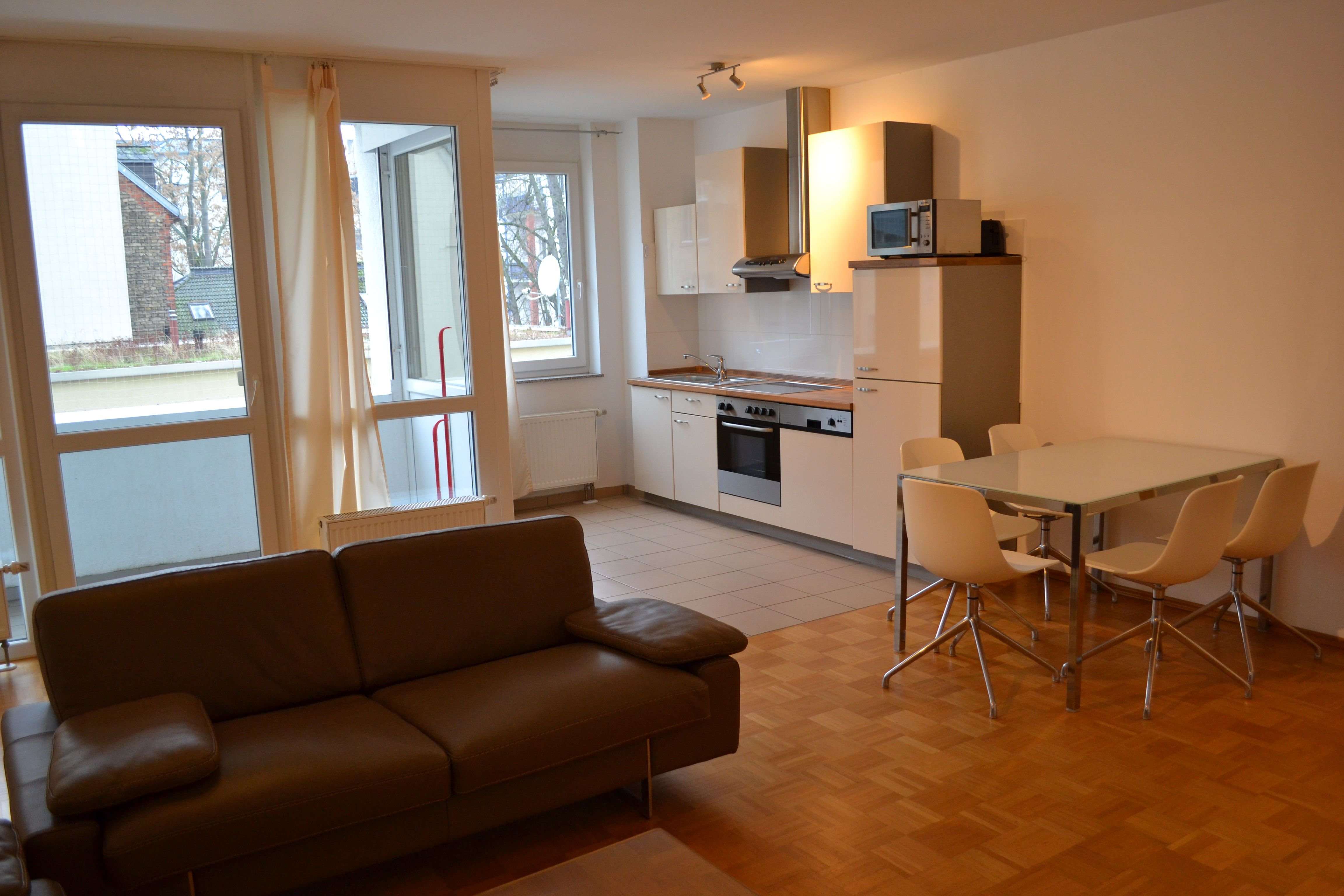 Wohnung zur Miete Wohnen auf Zeit 2.350 € 3 Zimmer 76,9 m²<br/>Wohnfläche 15.02.2025<br/>Verfügbarkeit Bahnhofstrasse Adolfsallee Wiesbaden 65185