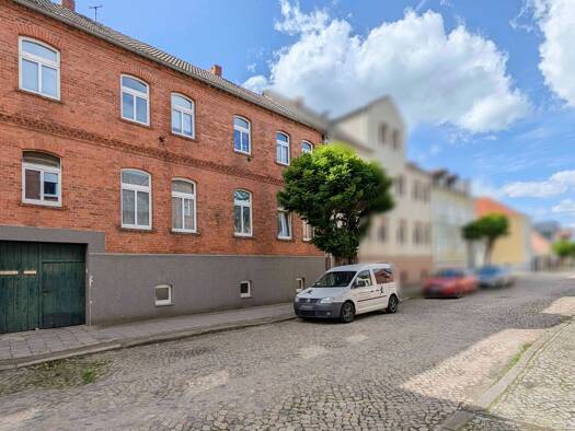 Mehrfamilienhaus zum Kauf als Kapitalanlage geeignet 145.000 € 8 Zimmer 170 m² 582 m² Grundstück Tangerhütte Tangerhütte 39517