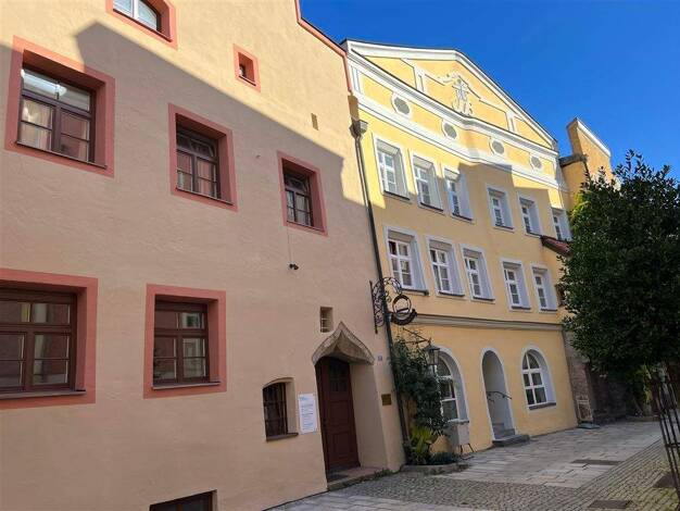 Gewerbeobjekt zum Kauf als Kapitalanlage geeignet 930.000 € 10 Zimmer 310 m² Burghausen 84489