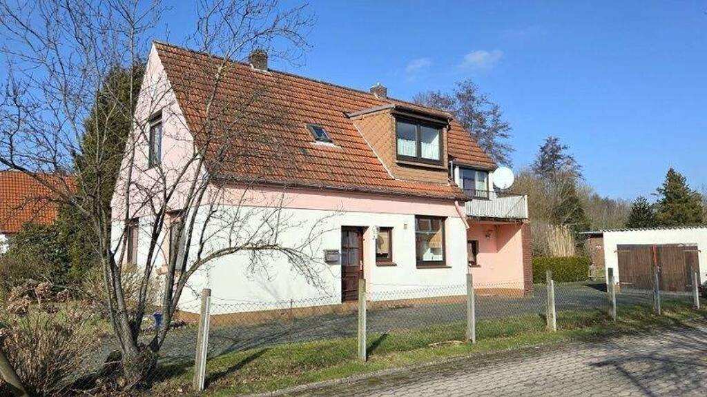 Einfamilienhaus zum Kauf provisionsfrei 245.000 € 5 Zimmer 120 m² 630 m² Grundstück frei ab sofort Deichhorst Delmenhorst 27753