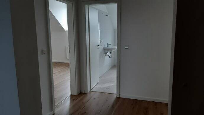 4-Zimmer-Dachgeschoss-Maisonette mit Blick ins Grüne, mit Balkon – Zietenstraße 30, 9130 Chemnitz – Vorschaubild 12