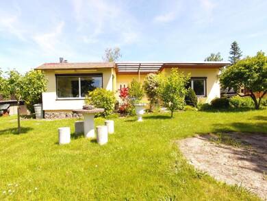 Haus zum Kauf 95.000 € 6 Zimmer 69 m² 1.375 m² Grundstück Eichenweg 5 Leulitz Bennewitz 04828
