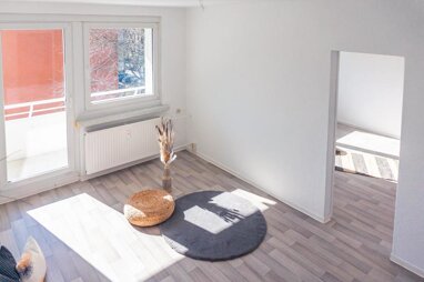 Wohnung zur Miete 370 € 3 Zimmer 58,7 m² 3. Geschoss frei ab 01.11.2024 L.-Ebersberger-Str. 39 Gablenz 245 Chemnitz 09127