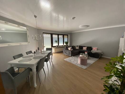 Wohnung zur Miete 850 € 3 Zimmer 81 m² Geschoss 3/3 frei ab 01.10.2026 Weißenburg Weißenburg i. Bay. 91781