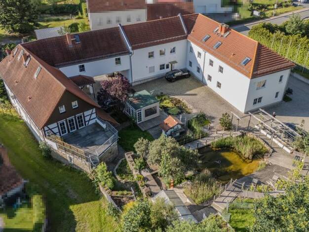 Wohn- und Geschäftshaus zum Kauf als Kapitalanlage geeignet 850.000 € 21 Zimmer 788 m² 2.205 m² Grundstück Münchenbernsdorf Münchenbernsdorf 07589