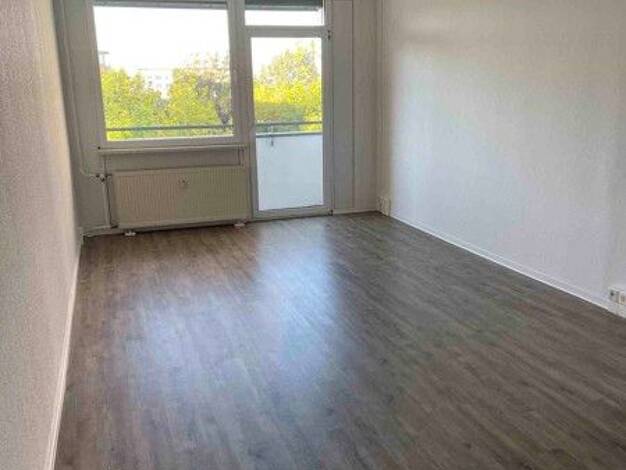 Wohnung zur Miete 450 € 2 Zimmer 56,4 m² 2. Geschoss frei ab 01.10.2026 Rottwerndorfer Str. 5 Leuben Dresden 01257