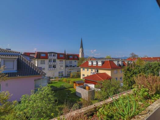 Wohnung zum Kauf 320.000 € 2,5 Zimmer 70 m² Geschoss 2/2 frei ab sofort Freilassing Freilassing 83395