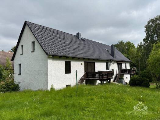 Haus zum Kauf 299.000 € 9 Zimmer 219 m² 2.874 m² Grundstück Neukirchen Reinsberg / Neukirchen 09629