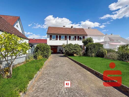 Doppelhaushälfte zum Kauf 220.000 € 5 Zimmer 134 m² 383 m² Grundstück Wiesentheid Wiesentheid 97353