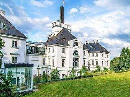 Hotel zum Kauf 39.000.000 € 28.000 m² Gastrofläche 22.500 m² Grundstück Innenstadt Fulda 36037