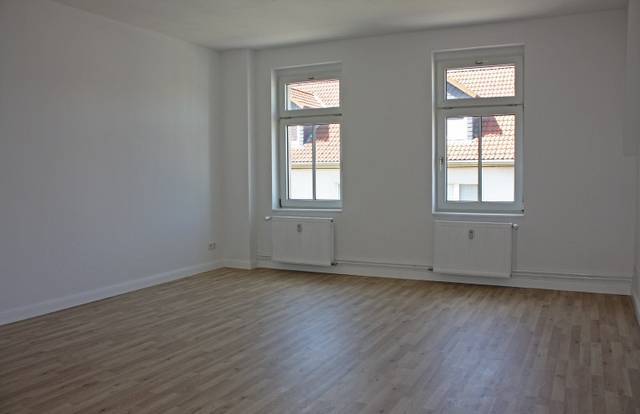 Wohnung zur Miete 700 € 4 Zimmer 100,9 m²<br/>Wohnfläche ab sofort<br/>Verfügbarkeit Dammstraße Markkleeberg Leipzig 04416