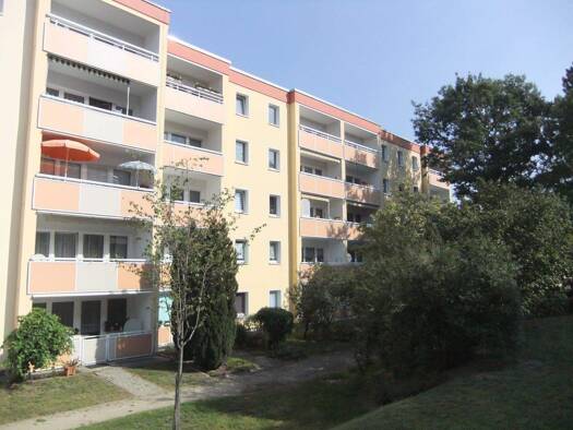 Wohnung zur Miete 454 € 3 Zimmer 66,8 m² 1. Geschoss frei ab sofort K.-Kollwitz-Str. 40 Großenhain 01558