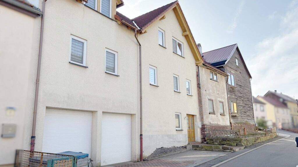 Reihenmittelhaus zum Kauf 180.000 € 5 Zimmer 149 m² 373 m² Grundstück Finsterbergen Friedrichroda 99894