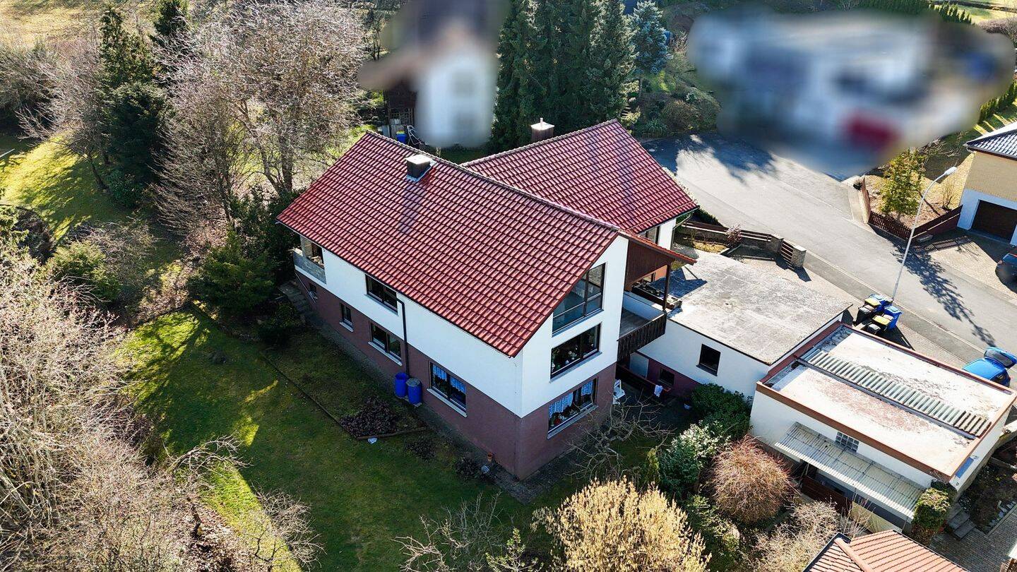 Immobilie in Bad Neustadt an der Saale - Einfamilienhaus mit Einliegerwohnung in 97616 Bad Neustadt/Herschfeld - Bild 1