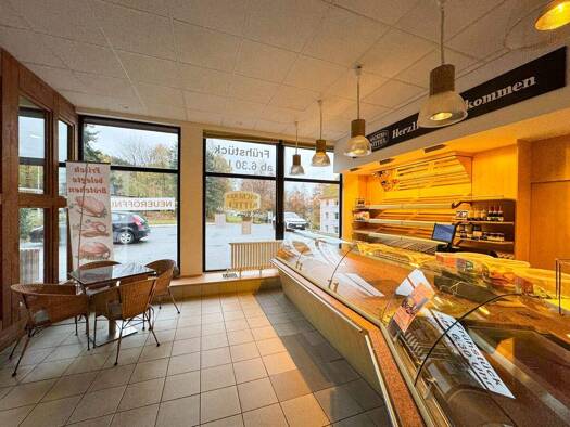 Verkaufsfläche zur Miete 381 € 2 Zimmer 25 m² Verkaufsfläche Barbara-Uthmann-Straße 19 Schwarzenberg 08340