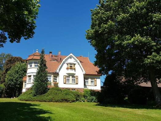 Einfamilienhaus zum Kauf als Kapitalanlage geeignet 599.000 € 9 Zimmer 369 m² 12.893 m² Grundstück Tambach-Dietharz 99897