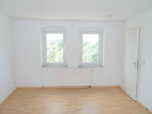 Wohnung zur Miete 325 € 3 Zimmer 73 m² 3. Geschoss Straße des Friedens 9 Limbach-Oberfrohna Limbach-Oberfrohna 09212