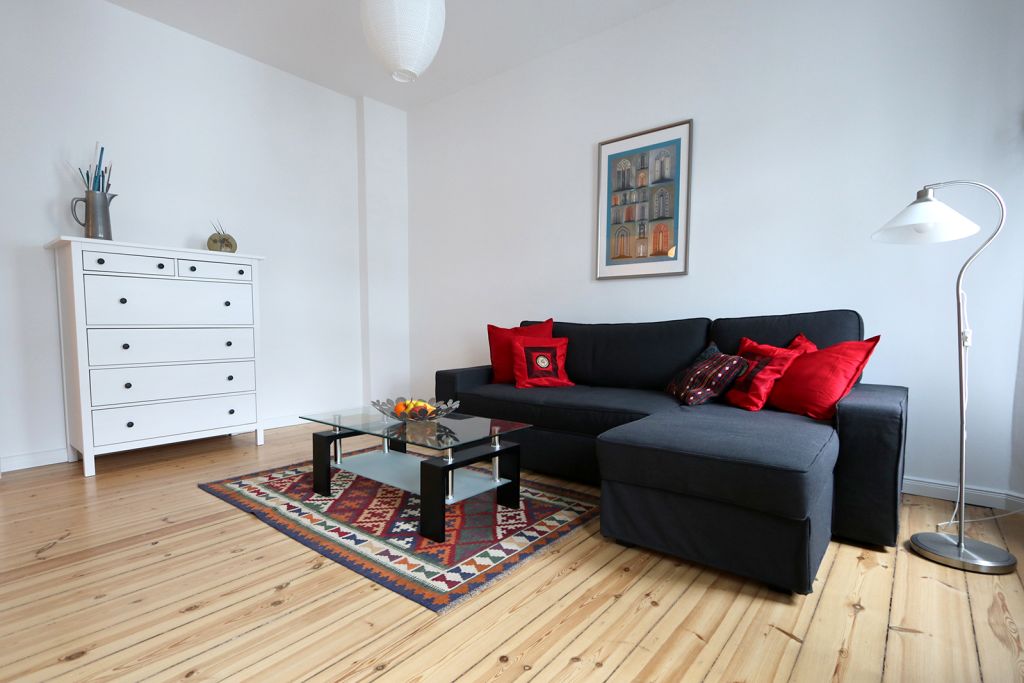 Wohnung zur Miete Wohnen auf Zeit 2.300 € 2 Zimmer 58 m²<br/>Wohnfläche 02.10.2024<br/>Verfügbarkeit Bernhard-Lichtenberg-Straße Prenzlauer Berg Berlin 10407