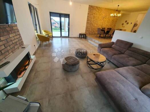 Haus zum Kauf 280.000 € 6 Zimmer 287 m² Kutina Kutina
