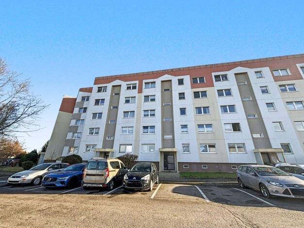 Wohnung zum Kauf 69.000 € 3 Zimmer 76,5 m² Limbach-Oberfrohna 09212
