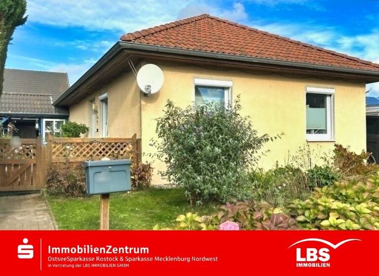 Bungalow zum Kauf provisionsfrei 209.500 € 3 Zimmer 74,6 m²<br/>Wohnfläche 325 m²<br/>Grundstück Ziesendorf Ziesendorf 18059