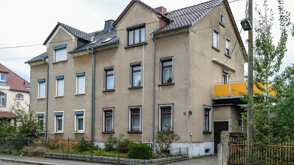 Doppelhaushälfte zum Kauf 125.000 € 8 Zimmer 150 m² 450 m² Grundstück Pulsnitz 01896