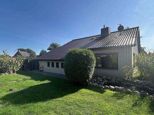 Einfamilienhaus zum Kauf 349.000 € 3 Zimmer 100 m² 876 m² Grundstück frei ab sofort Gorch-Fock-Straße 5 Horst 25358