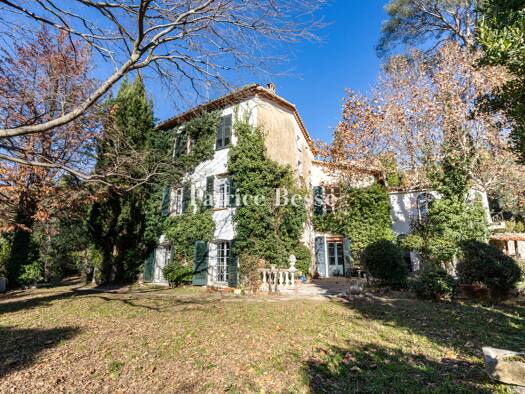 Einfamilienhaus zum Kauf 900.000 € 10 Zimmer 435 m² 8.765 m² Grundstück Draguignan 83300