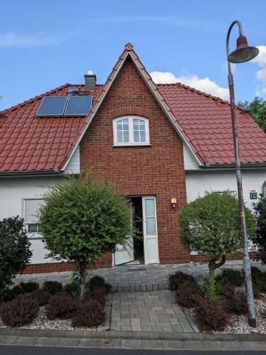 Haus zur Miete 1.550 € 4 Zimmer 125 m²<br/>Wohnfläche 850 m²<br/>Grundstück 01.01.2025<br/>Verfügbarkeit Winzerweg Grimma Grimma 04668