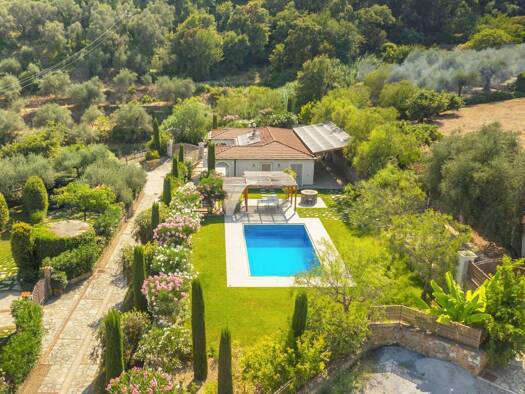 Villa zum Kauf 1.400.000 € 10 Zimmer 320 m² 5.300 m² Grundstück Meeresnähe Imperia 18100