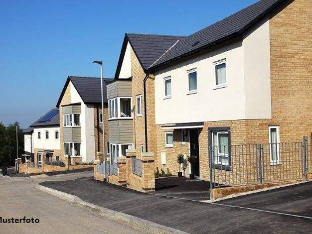 Reihenendhaus zum Kauf 220.000 € 3 Zimmer 91 m² 1.036 m² Grundstück Freiberg 09599