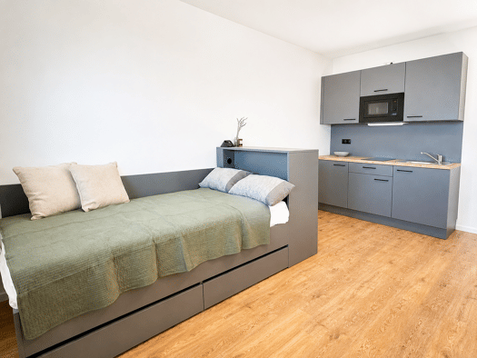 Wohnung zur Miete 700 € 1 Zimmer 23,6 m² Geschoss 3/4 frei ab 01.10.2026 Am Flugplatz Strausberg Strausberg 15344