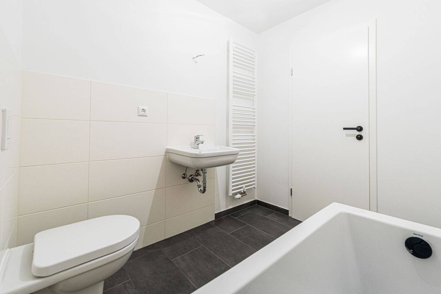 Hoch hinaus: Helle 2-Zimmer-Dachgeschosswohnung - sofort bezugsfertig – Mockauer Straße 18, 4357 Leipzig – Vorschaubild 9