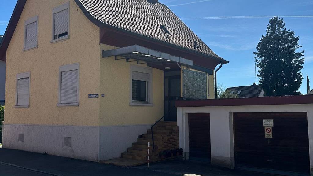 Einfamilienhaus zur Miete 1.660 € 5,5 Zimmer 160 m² 585 m² Grundstück frei ab sofort Neumattstraße 14 Tiengen Waldshut-Tiengen 79761