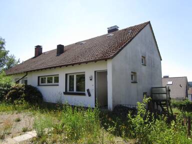 Doppelhaushälfte zum Kauf 118.000 € 5 Zimmer 90 m² 408 m² Grundstück Erndtebrück Erndtebrück 57339