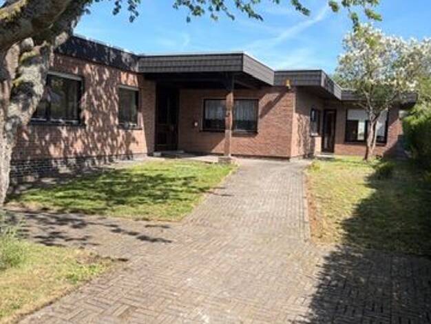 Bungalow zum Kauf 360.000 € 10 Zimmer 230 m² 900 m² Grundstück Annerod Fernwald 35463
