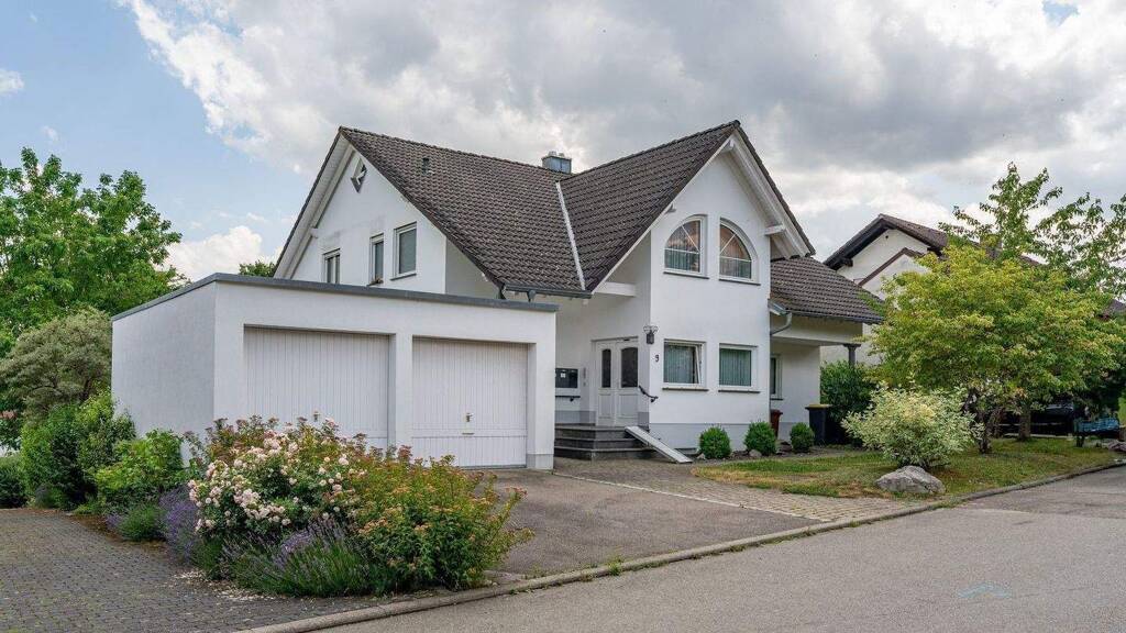 Wohnung zur Miete 890 € 3,5 Zimmer 109,3 m² 1. Geschoss frei ab sofort Mauenheim Immendingen 78194