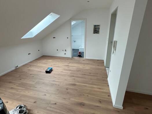 Wohnung zur Miete 950 € 1 Zimmer 36 m² Geschoss 1/2 frei ab 16.03.2026 Maistraße 11 Pulling Freising 85354