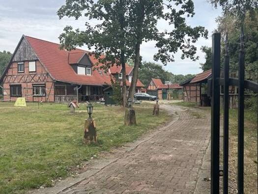 Einfamilienhaus zum Kauf 749.000 € 355 m² 6.307 m² Grundstück Weertzen Heeslingen 27404