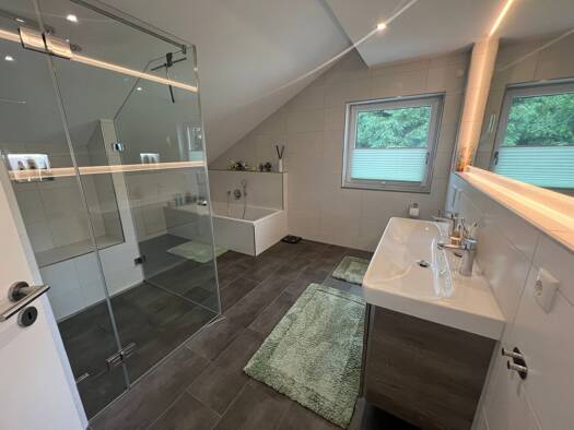 Wohnung zur Miete 1.980 € 4 Zimmer 150 m² Geschoss 1/1 frei ab 31.12.2026 Danziger Straße 3 Hösbach Hösbach 63768
