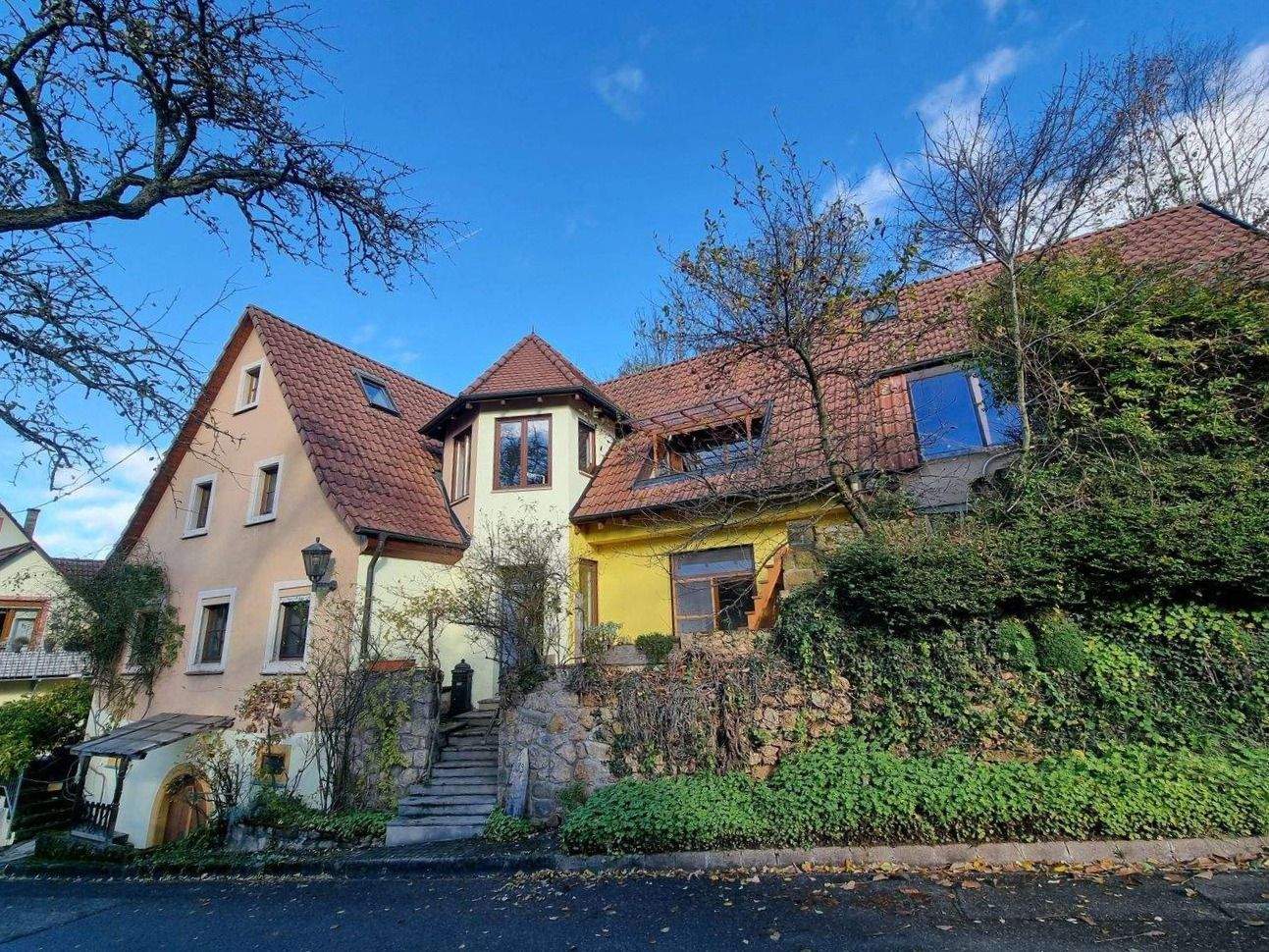 Immobilie in Ballrechten-Dottingen - Großzügiges Weinberganwesen im Markgräflerland - Bild 2