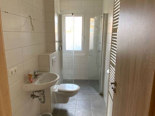 Wohnung zur Miete 350 € 3 Zimmer 59,8 m² EG Straße der Einheit 33 Menteroda 99996