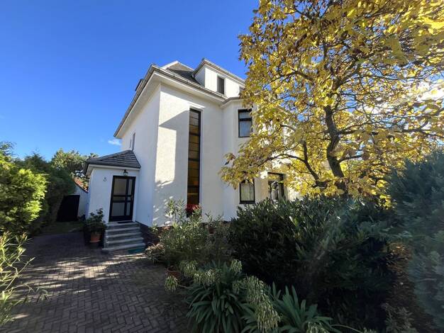 Villa zum Kauf 635.000 € 7 Zimmer 200 m² 800 m² Grundstück Burghausen-Rückmarsdorf Leipzig 04178