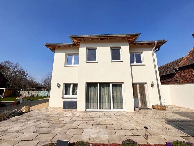 Einfamilienhaus zum Kauf provisionsfrei 499.000 € 5 Zimmer 131,2 m² 947 m² Grundstück Zöschen Leuna 06237