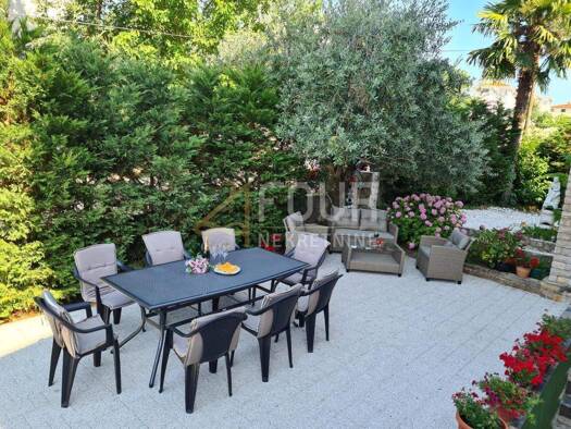 Einfamilienhaus zum Kauf 1.400.000 € 13 Zimmer 562 m² Grundstück Malinska-Dubasnica 51511