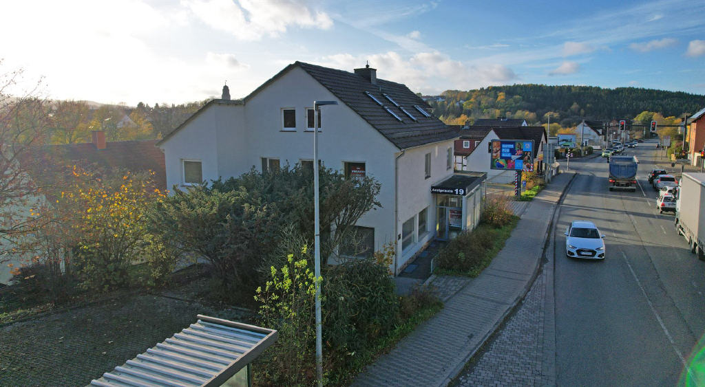 Einfamilienhaus zum Kauf 250.000 € 11 Zimmer 128 m²<br/>Wohnfläche 907 m²<br/>Grundstück Fürstenhagen Hessisch Lichtenau 37235