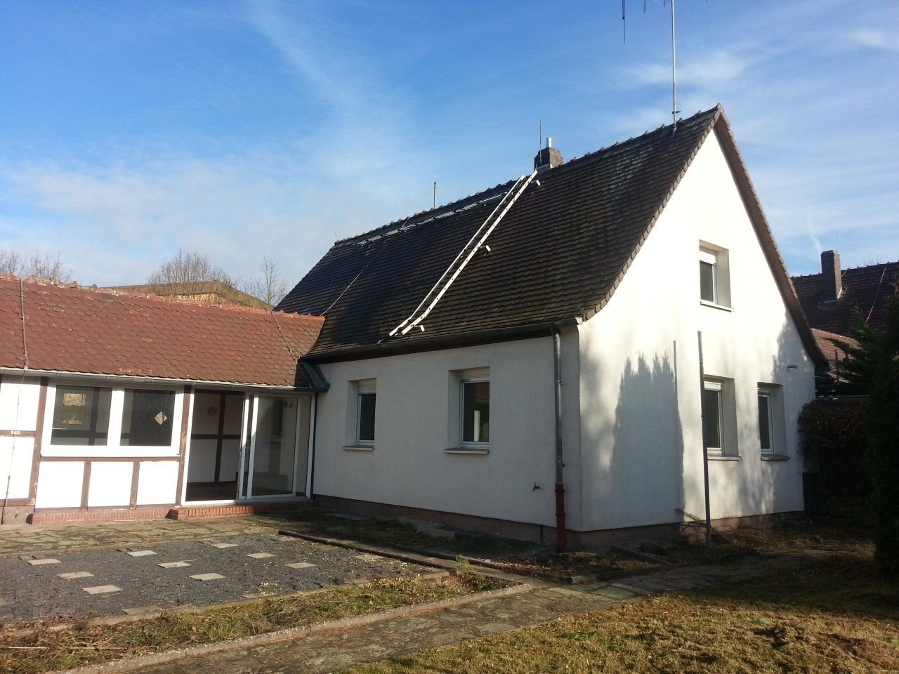 Einfamilienhaus zur Miete 1.300 € 4 Zimmer 140 m²<br/>Wohnfläche 900 m²<br/>Grundstück Schwimmbadstr. 6 Kirchheim Kirchheim 36275