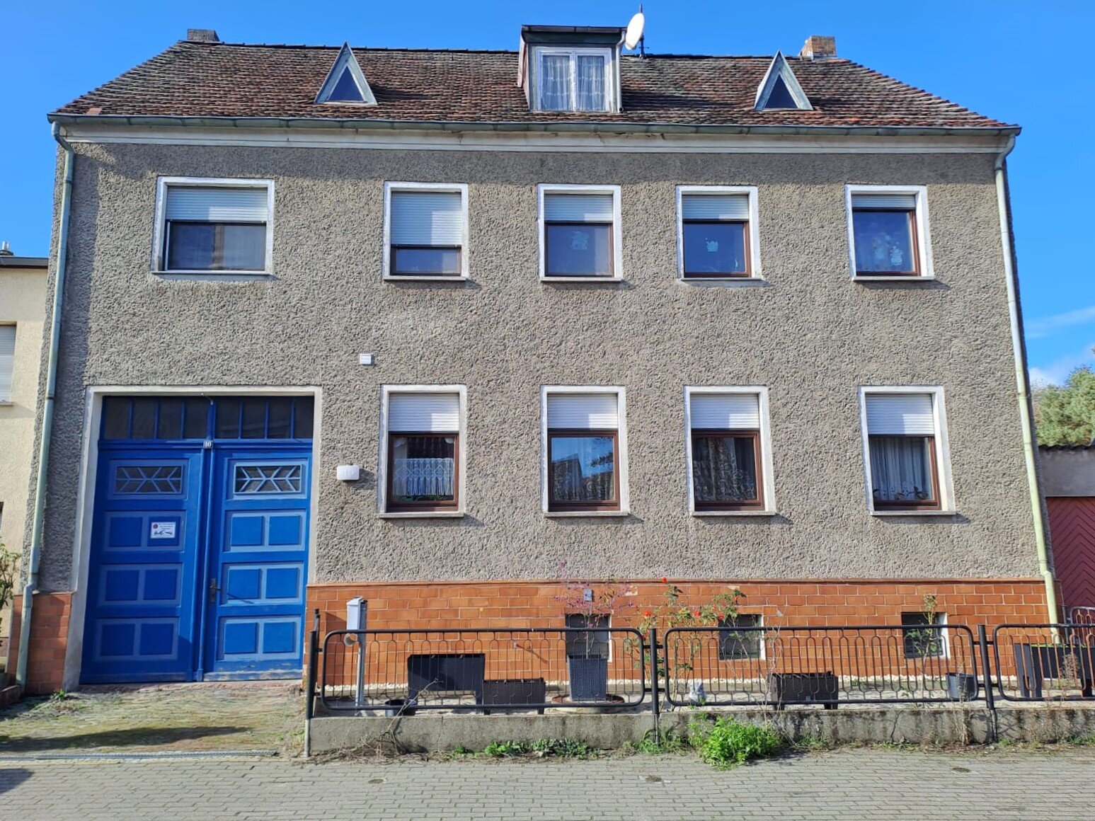 Mehrfamilienhaus zum Kauf 174.000 € 7 Zimmer 152 m²<br/>Wohnfläche 2.503 m²<br/>Grundstück Plaue Brandenburg an der Havel 14774