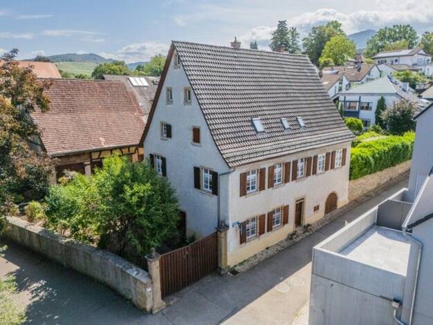 Einfamilienhaus zum Kauf 680.000 € 9 Zimmer 245 m² 865 m² Grundstück Müllheim Müllheim 79379